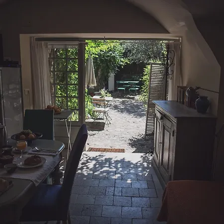 Ancienne Maison Des Gardes Lourmarin