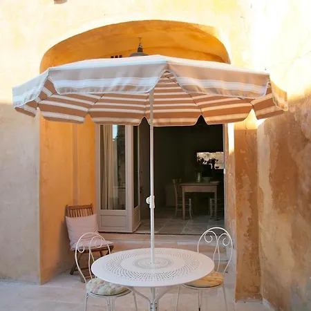 Ancienne Maison Des Gardes