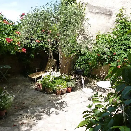 Ancienne Maison Des Gardes Pensión